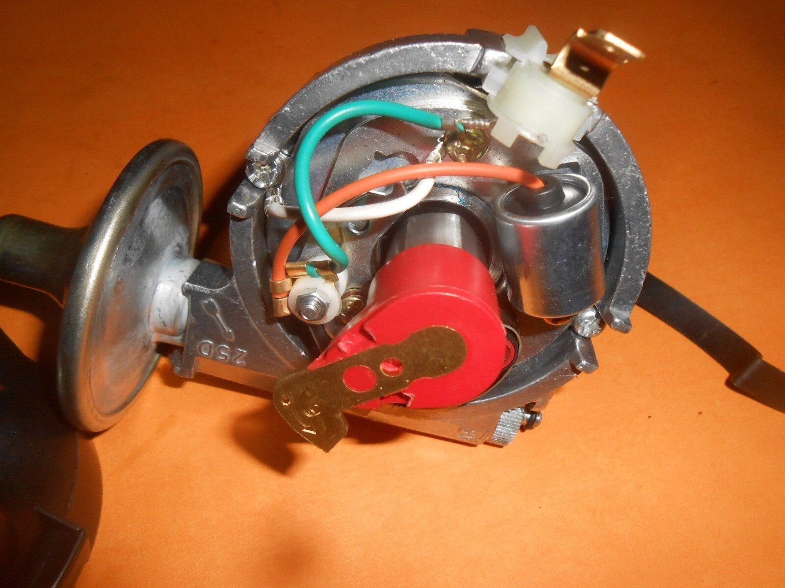 RELIANT Sabre 6, Scimitar (1964 - 68) POINTS IGNITION DISTRIBUTOR(Lucas 25D6 type) - Vroom Classics