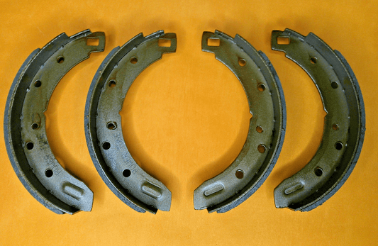 RELIANT SCIMITAR GT SE4 GTE SE5 SE5A SE6 (1964 - 1976) REAR BRAKE SHOE SET - Vroom Classics