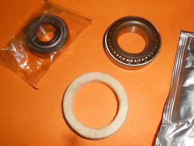 RELIANT SCIMITAR GTC, GTE(1976 - 86) RELIANT REGAL FRONT WHEEL BEARING KIT - QWB170 - Vroom Classics