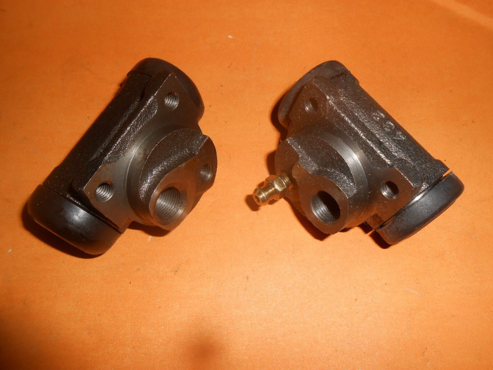RENAULT 21 (1987 - 03/1991) NEW PAIR of REAR BRAKE WHEEL CYLINDERS - BWC3474,3475 - Vroom Classics