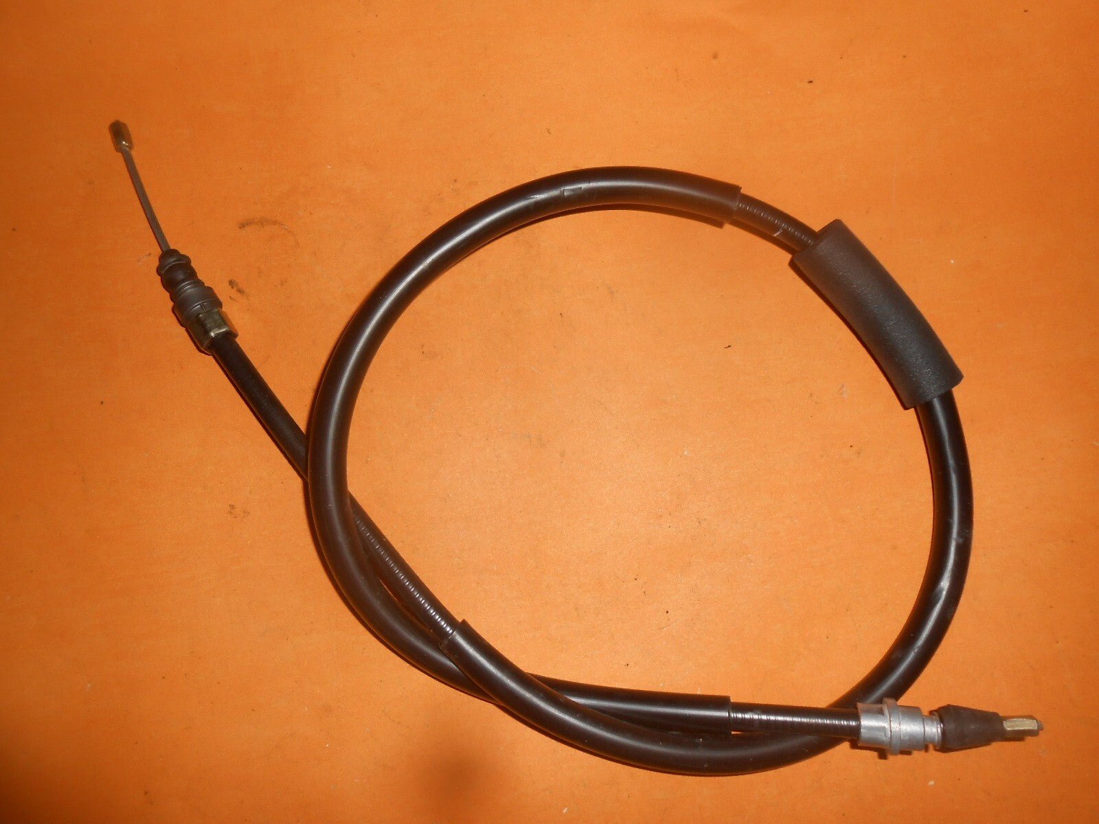 RENAULT 25 with rear discs (1984 - 92) NEW REAR BRAKE CABLE - BC2770 - Vroom Classics
