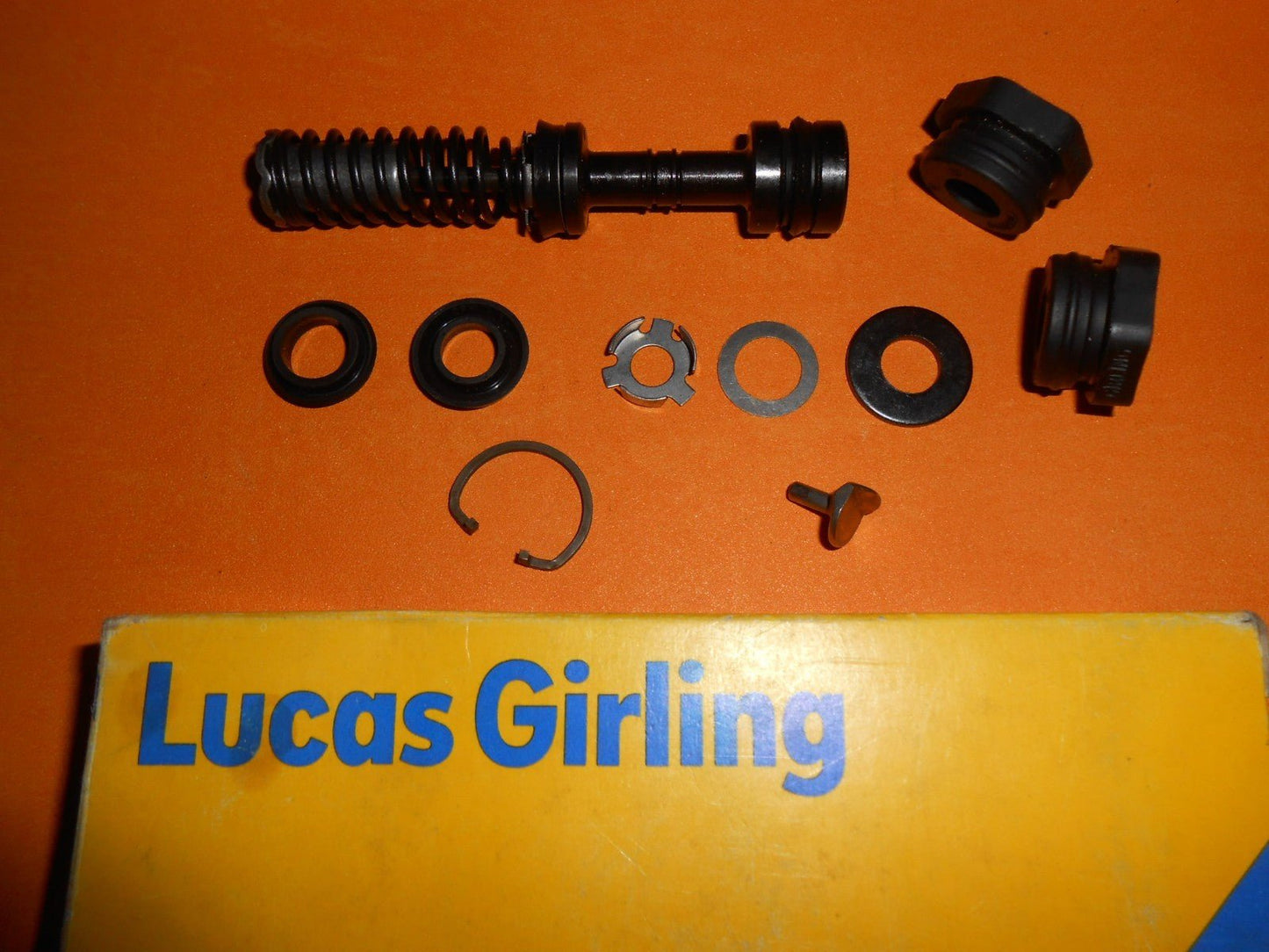 RENAULT R5(81 - 85) R14(77 - 83) R18(81 - 85) BRAKE MASTER CYLINDER KIT with piston - Vroom Classics