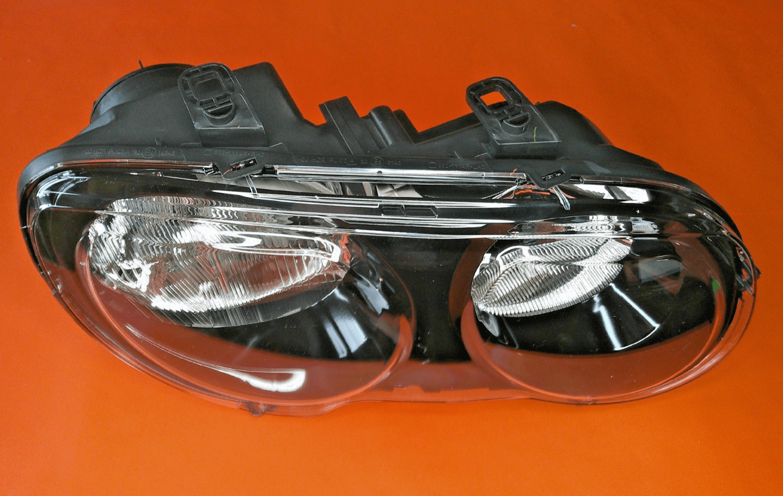 ROVER 25 SERIES MG ZR(2000 - 03)DRIVERS SIDE O/S HEADLIGHT UNIT(RHD) Black Housing - Vroom Classics