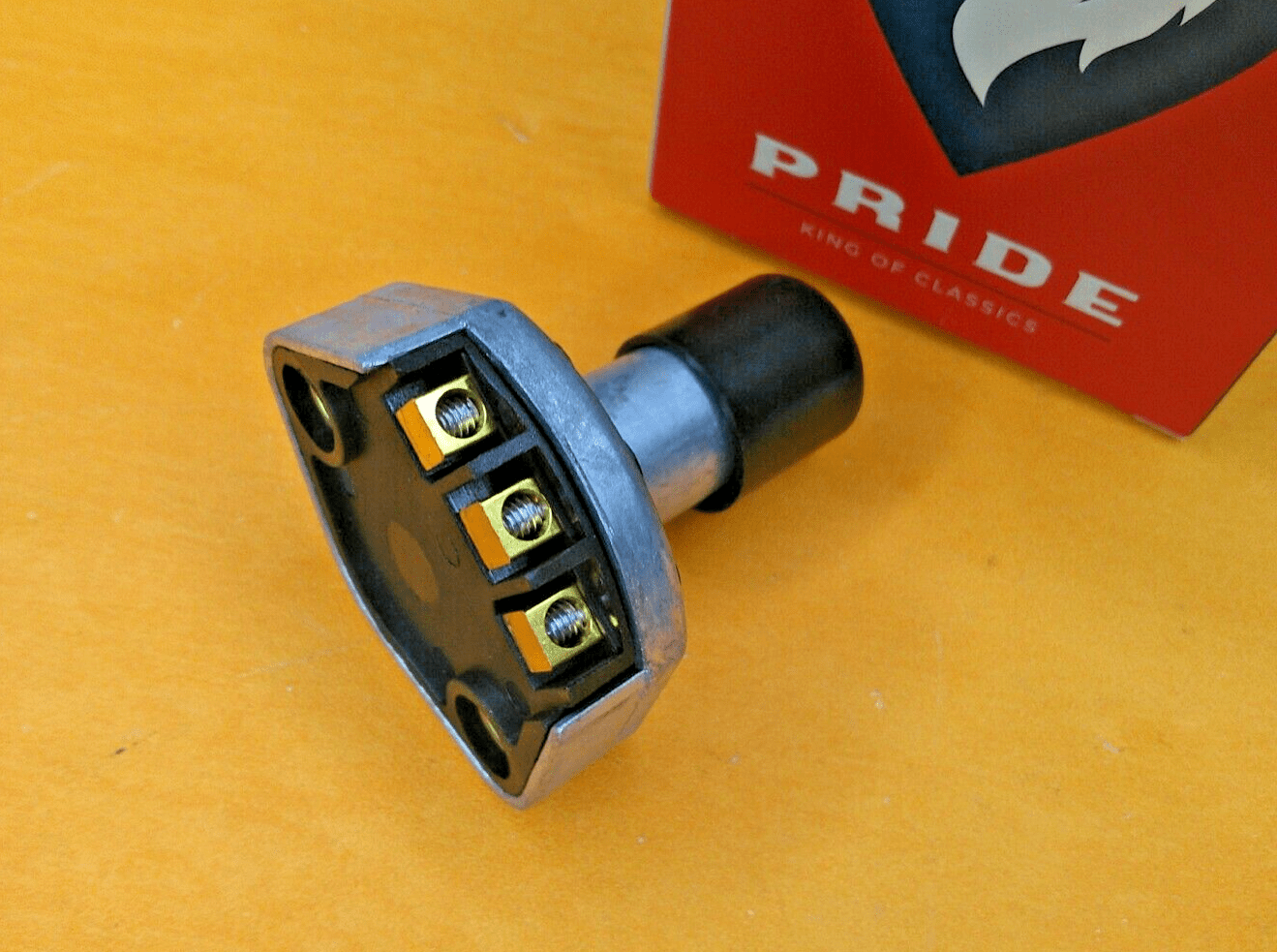 ROVER P4 95 ROVER 110 (1962 - 1964) FLOOR MOUNTED HEADLIGHT DIP SWITCH - Vroom Classics