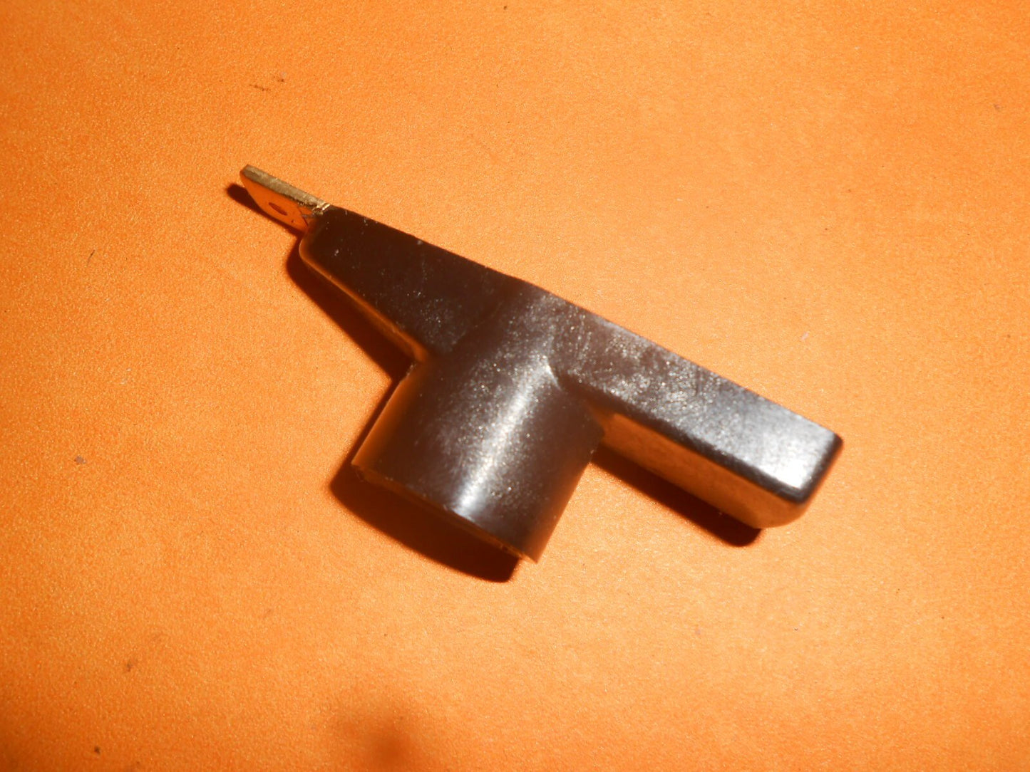 ROVER P6 3500 V8 (1968 - 75) IGNITION ROTOR ARM - DRB195 - Vroom Classics