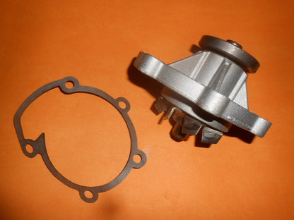 SAAB 900 2.0 , 2.0 Turbo (1980 - 1994) NEW WATER PUMP - FWP1297 - two types LOOK!! - Vroom Classics