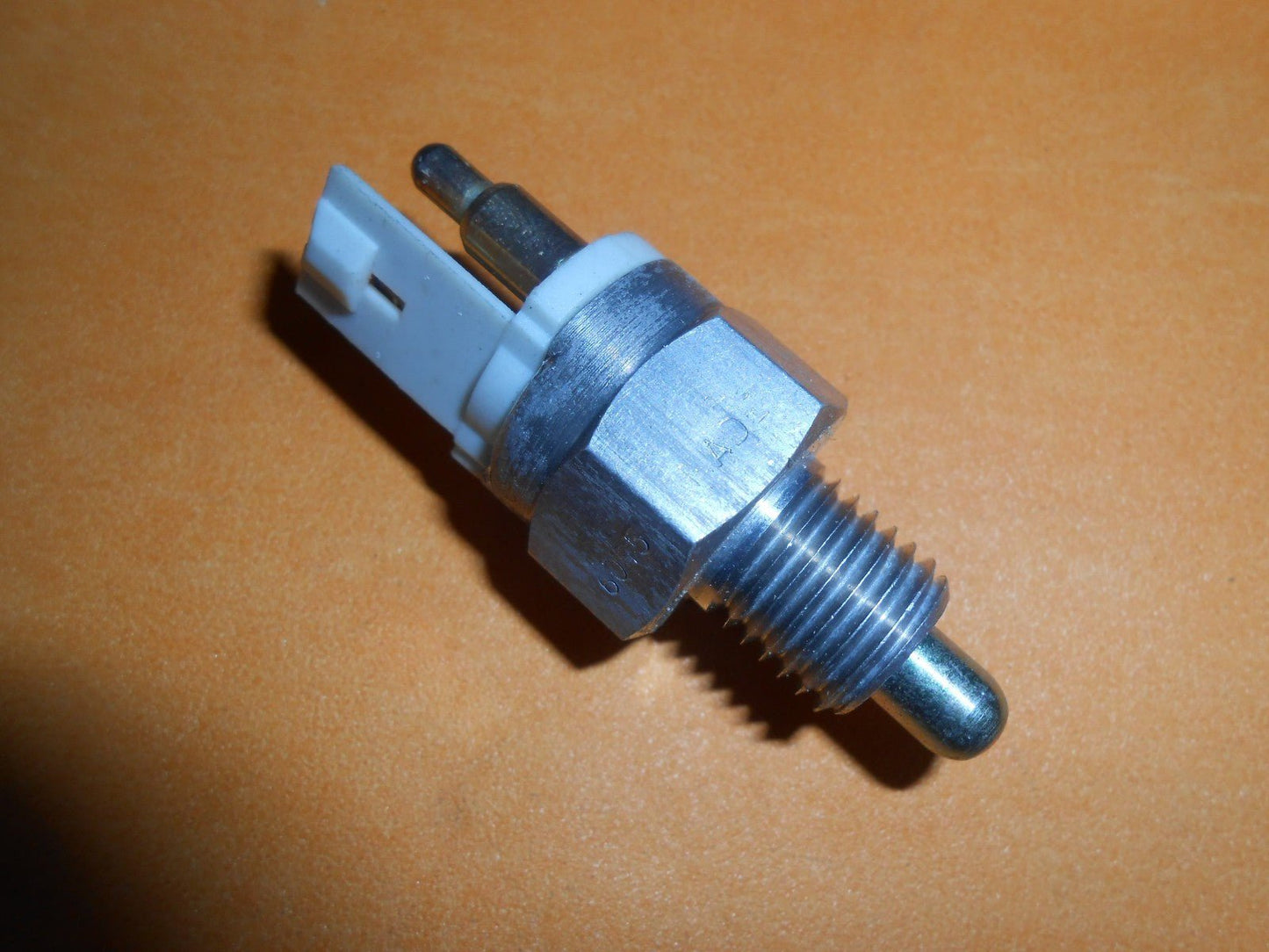 SAAB 9000 2.0i, 2.3i, Turbo (1985 - 98) NEW REVERSING LIGHT SWITCH - 54470 - Vroom Classics