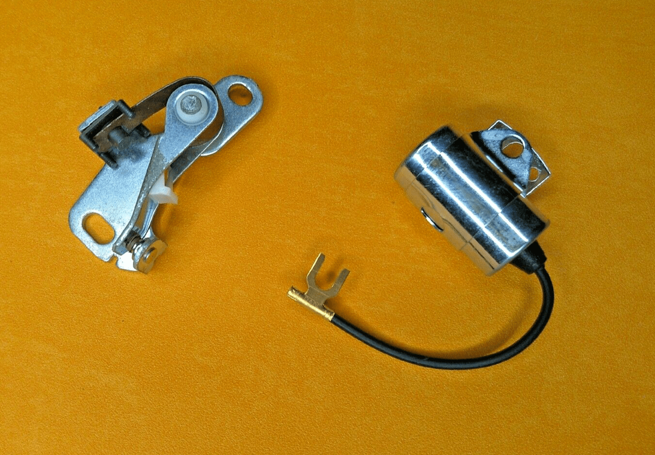 SAAB 99 Triumph engine (1968 - 73) "Delco type" IGNITION CONTACT SET + CONDENSER - Vroom Classics