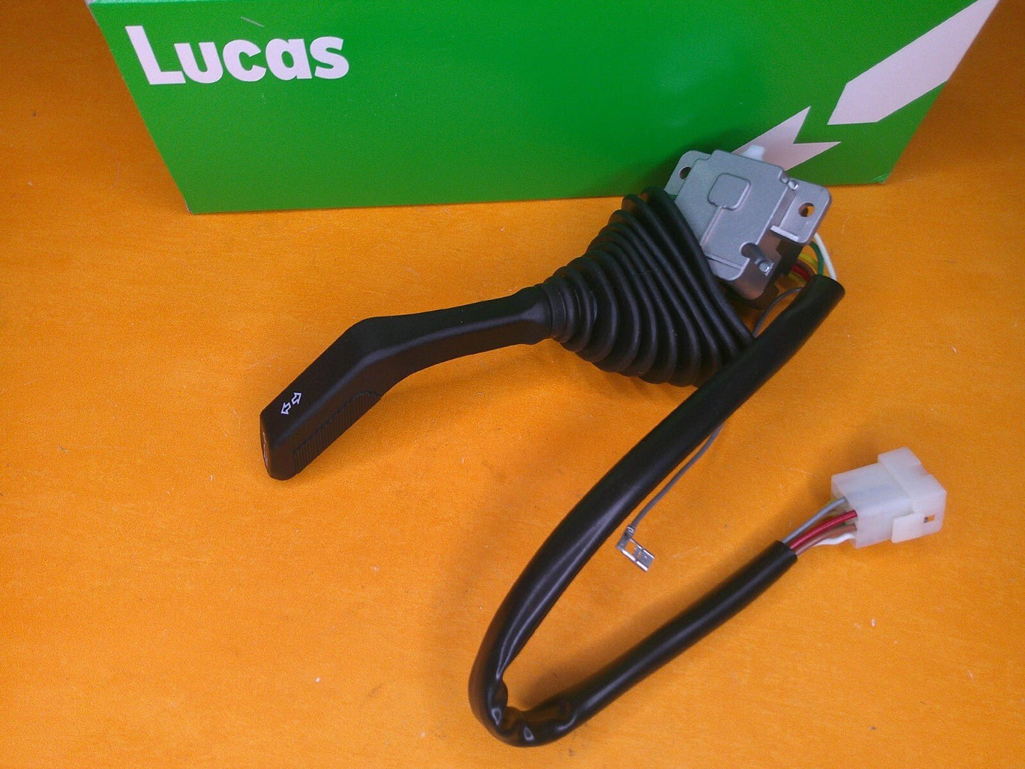 SCANIA 3 YS2 - 3 SEERIA RH4X2 (1987 - 1998) STEERING COLUMN INDICATOR SWITCH SQB730 - Vroom Classics