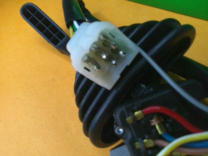 SCANIA 3 YS2 - 3 SEERIA RH4X2 (1987 - 1998) STEERING COLUMN INDICATOR SWITCH SQB730 - Vroom Classics