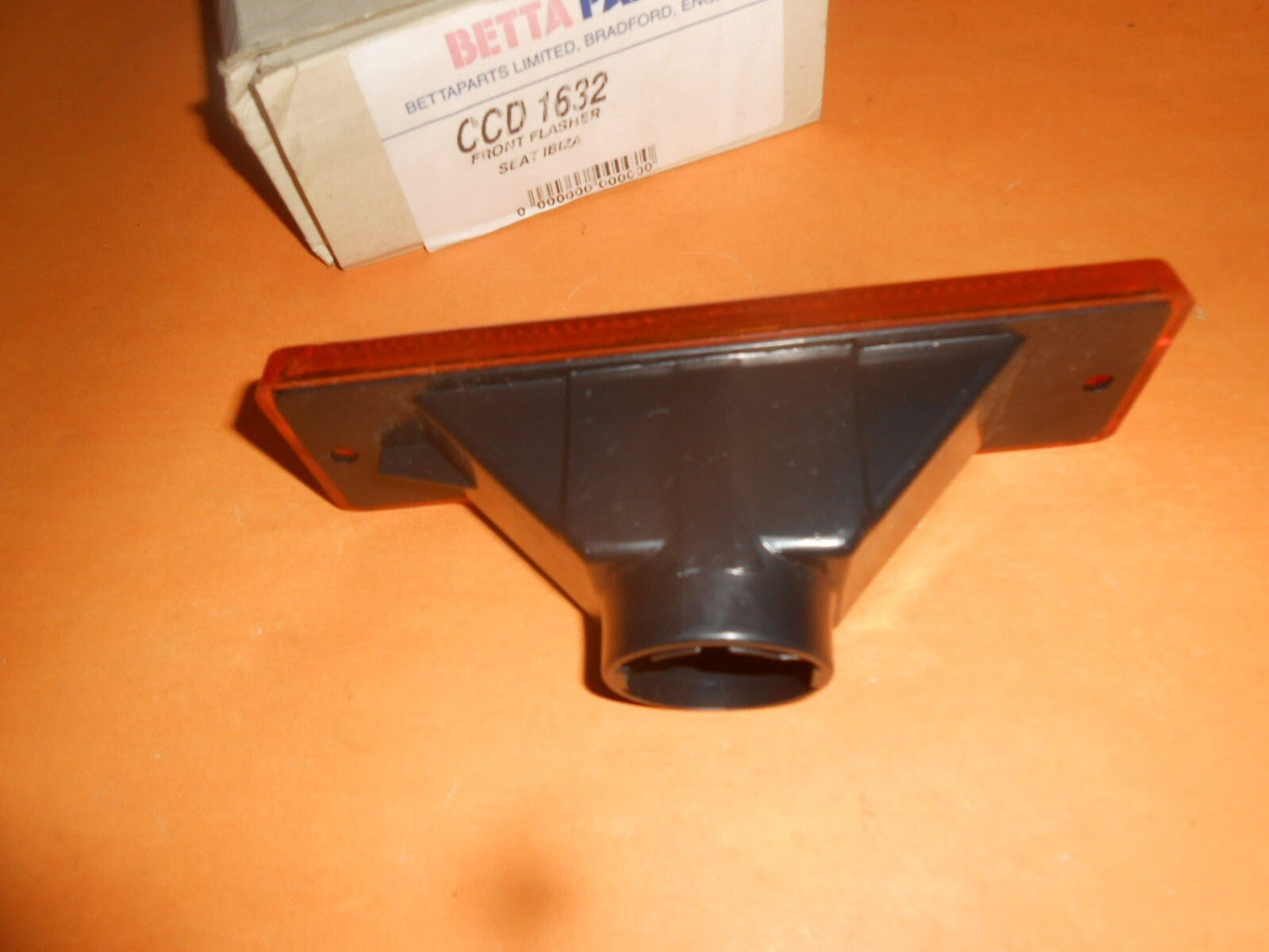 SEAT IBIZA, MALAGA (1984 - 90) NEW FRONT Left or Right INDICATOR ASSEMBLY - AMBER - Vroom Classics