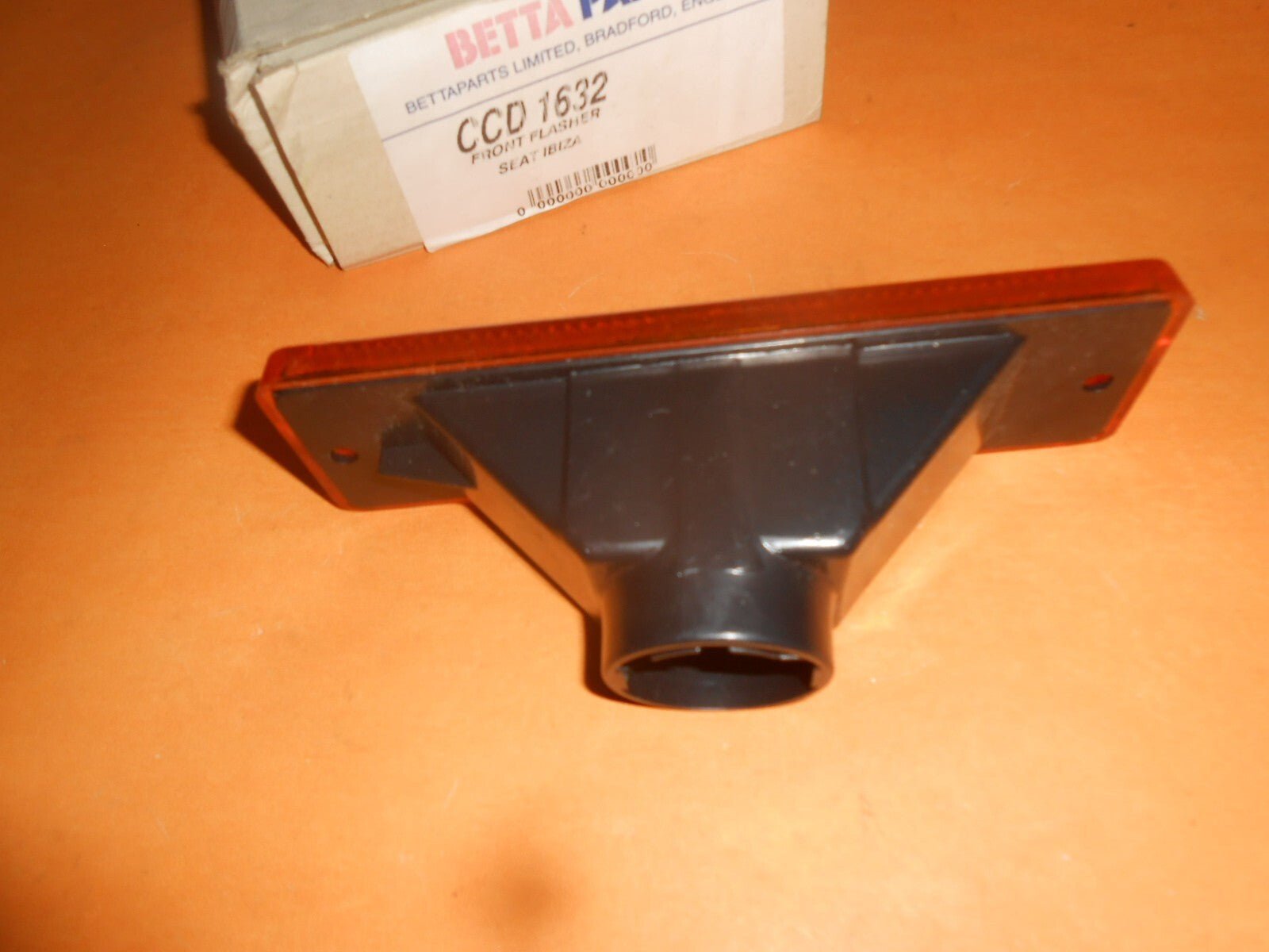 SEAT IBIZA, MALAGA (1984 - 90) NEW FRONT Left or Right INDICATOR ASSEMBLY - AMBER - Vroom Classics