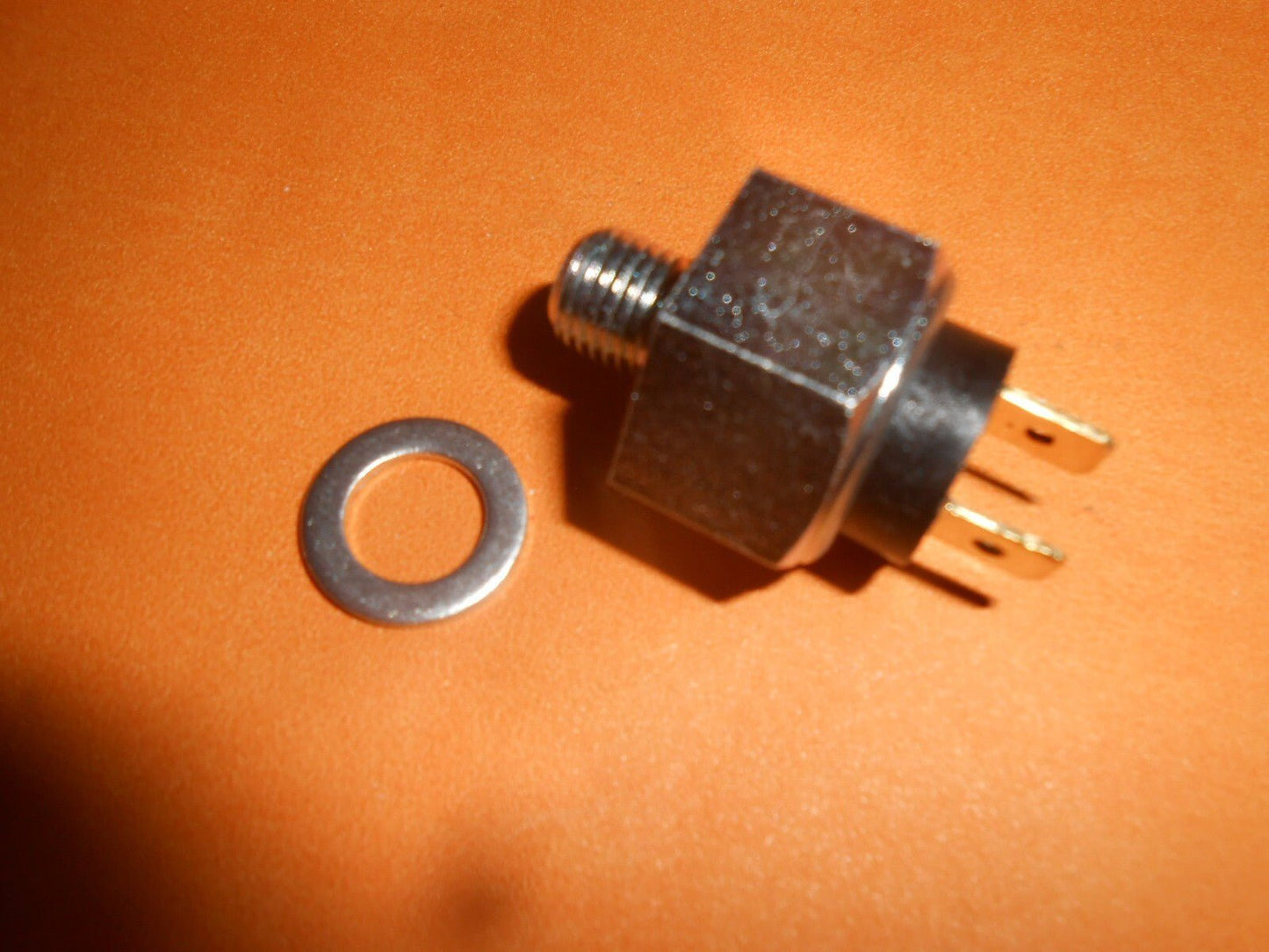 SINGER GAZELLE,VOGUE(1966 - 71)HUMBER SCEPTRE(1967 - 76) BRAKE LIGHT SWITCH - 51610 - Vroom Classics