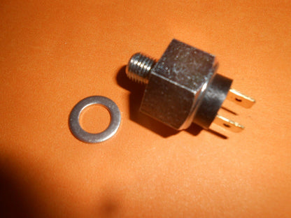 SINGER GAZELLE,VOGUE(1966 - 71)HUMBER SCEPTRE(1967 - 76) BRAKE LIGHT SWITCH - 51610 - Vroom Classics