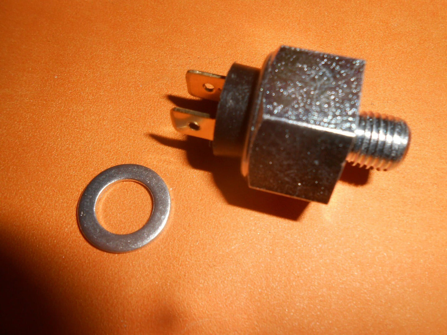 SINGER GAZELLE,VOGUE(1966 - 71)HUMBER SCEPTRE(1967 - 76) BRAKE LIGHT SWITCH - 51610 - Vroom Classics