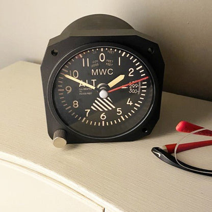 Small Altimeter Desk Clock Black - Vroom Classics