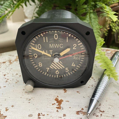 Small Altimeter Desk Clock Black - Vroom Classics