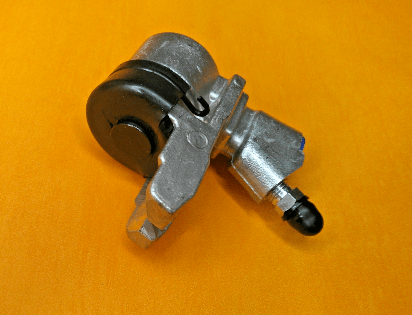 SUNBEAM ALPINE Series 3 & 4 (1963 - 1965) REAR BRAKE WHEEL CYLINDERS - 3/4" bore - Vroom Classics