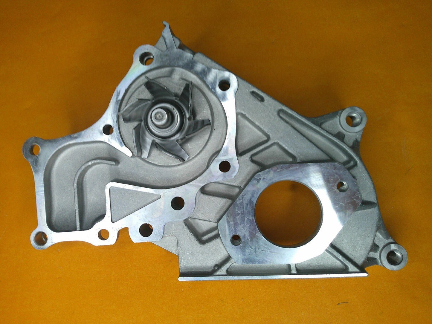 TOYOTA CAMRY COROLLA CARINA LITEACE 1.8D 2.0D (1982 - 1997)NEW WATER PUMP - T123028 - Vroom Classics