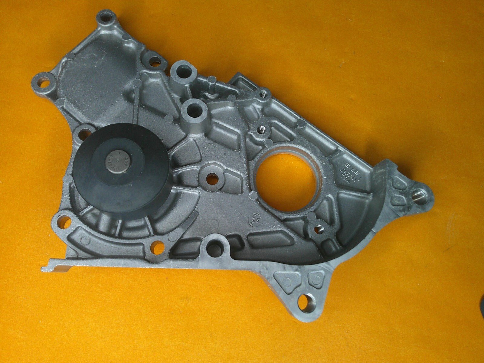 TOYOTA CAMRY COROLLA CARINA LITEACE 1.8D 2.0D (1982 - 1997)NEW WATER PUMP - T123028 - Vroom Classics