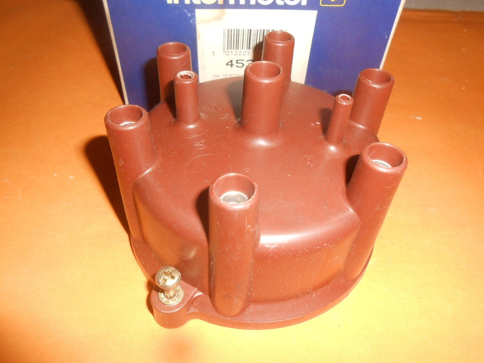 TOYOTA LANDCRUISER - USA SPEC - (1981 on) NEW DISTRIBUTOR CAP - Vroom Classics