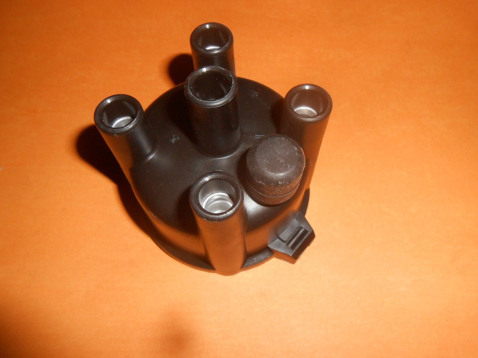 TOYOTA TERCEL 1.3, 1.5, 4WD (1979 - 88) NEW DISTRIBUTOR CAP - XD176 - Vroom Classics