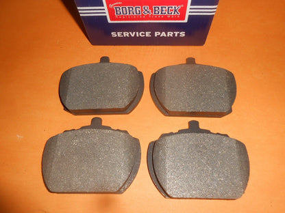 TRIUMPH 2000 2500 Mk1 Mk2 2.5PI (1968 - 77) NEW BRAKE PADS - GENUINE BORG & BECK - Vroom Classics