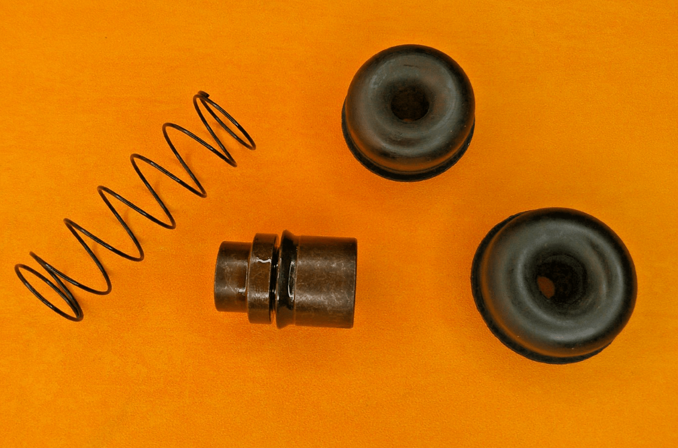 TRIUMPH 2000 Mk1 Mk2 (1969-75) CLUTCH SLAVE CYLINDER REPAIR KIT - 7/8" Bore - Vroom Classics