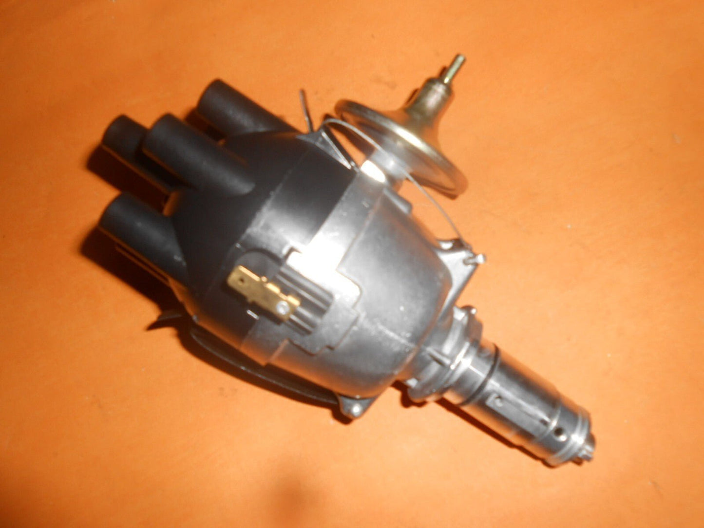 TRIUMPH GT6 (1966 - 73) POINTS IGNITION DISTRIBUTOR (Lucas 25D6 type) - Vroom Classics