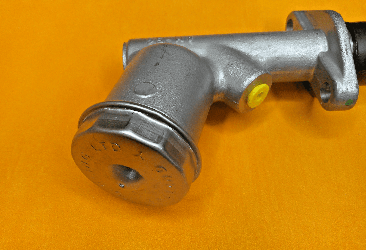TRIUMPH GT6 Mk1 Mk2 Mk3 (1966 - 1973) CLUTCH MASTER CYLINDER + Alloy Cap - Vroom Classics