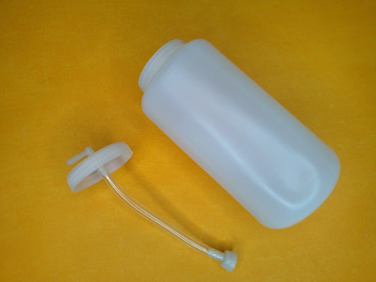 TRIUMPH TR2 TR3 TR3A TR4 TR4A (1953 - 67) PLASTIC WINDSCREEN WASHER BOTTLE & CAP - Vroom Classics