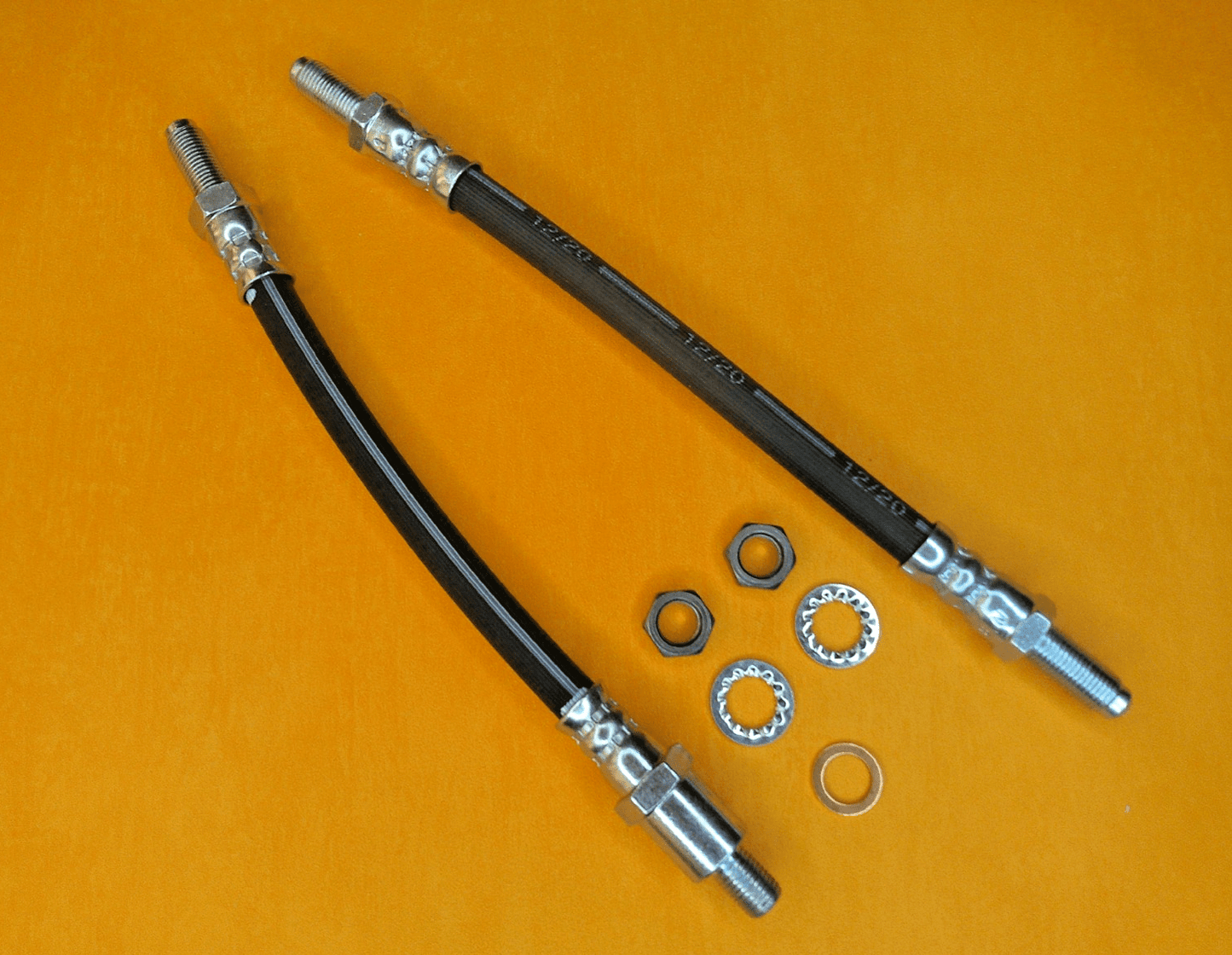 TRIUMPH TR4a TR5 TR6 (64-76)REAR BRAKE HOSES PAIR + locking nuts -GBH177, GBH178 - Vroom Classics