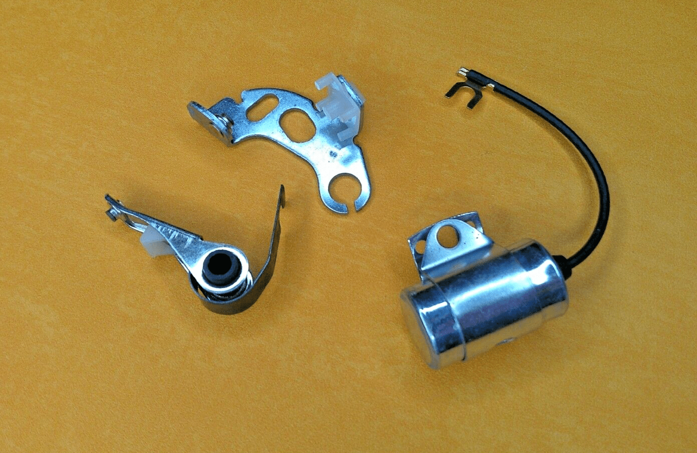 TRIUMPH TR5 TR6 "Delco type" IGNITION CONTACT SET + CONDENSER - Vroom Classics