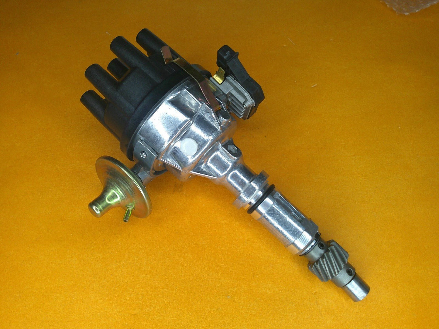 TRIUMPH TR8 1979â1982 ELECTRONIC IGNITION DISTRIBUTOR - Vroom Classics