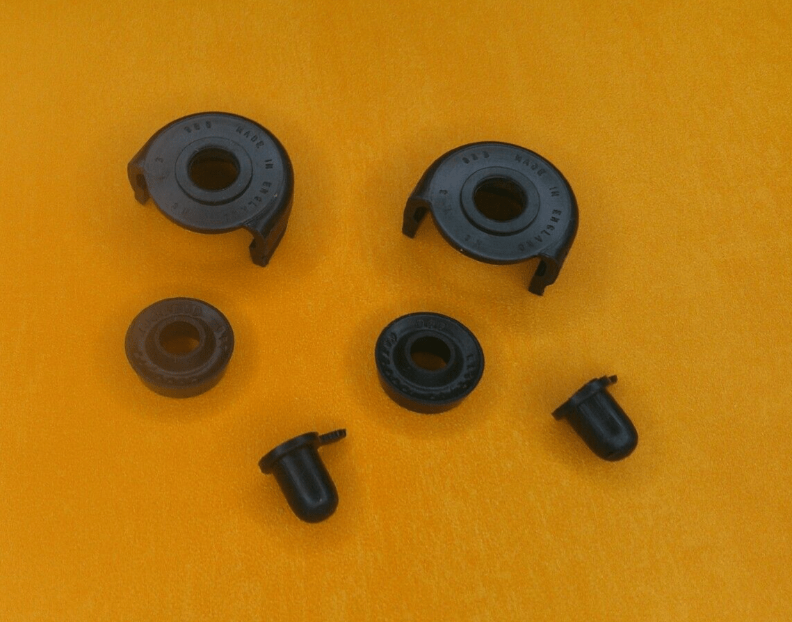 TRIUMPH Vitesse 6 (1963 - 66) 0.7" bore REAR BRAKE CYLINDER KIT - SP2087 - Vroom Classics