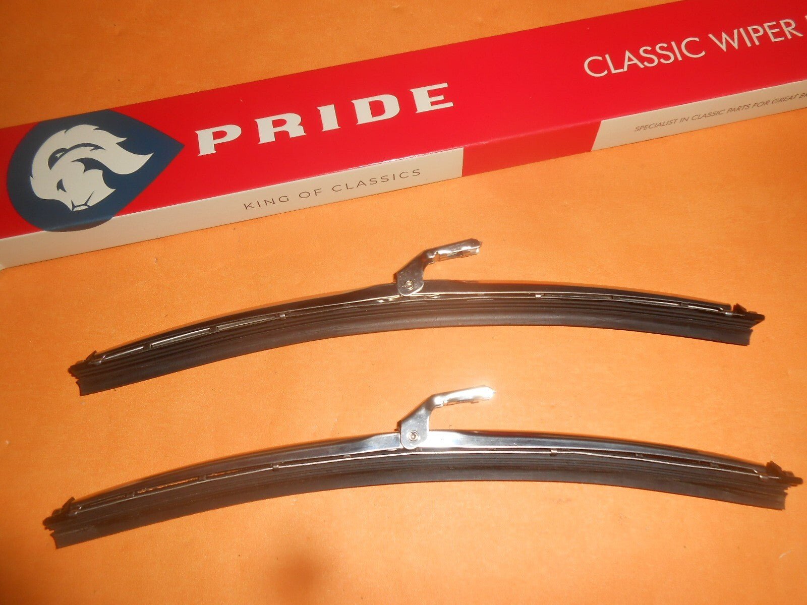 TRIUMPH VITESSE 6 & 2000 (1962-71) 11" WINDSCREEN WIPER BLADE STAINLESS x 2 - Vroom Classics