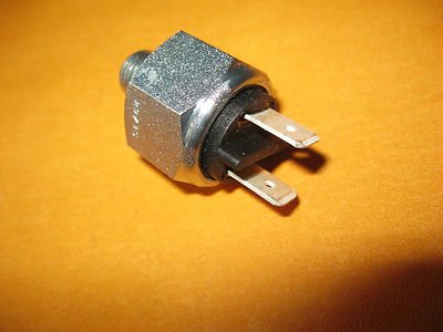 Universal Hydraulic Brake Light Switch 1/8" NPT Thread-Competition/Kit Car - Vroom Classics