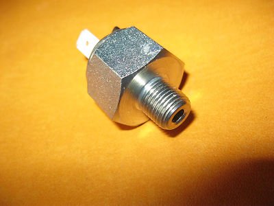 Universal Hydraulic Brake Light Switch 1/8" NPT Thread-Competition/Kit Car - Vroom Classics