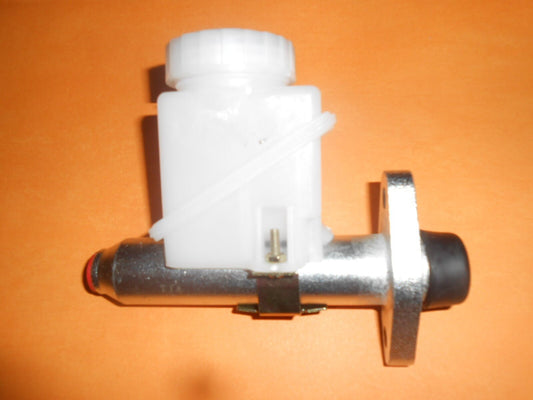 UNIVERSAL REPLACEMENT LOCKHEED TYPE CLUTCH MASTER CYLINDER - 0.7" bore - Vroom Classics