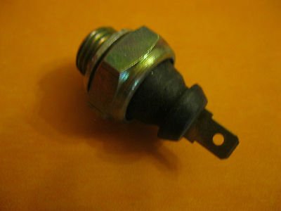 VAUXHALL ASTRA 2.0i GTE, GSi (1987-91) OIL PRESSURE SWITCH- 50930 - Vroom Classics