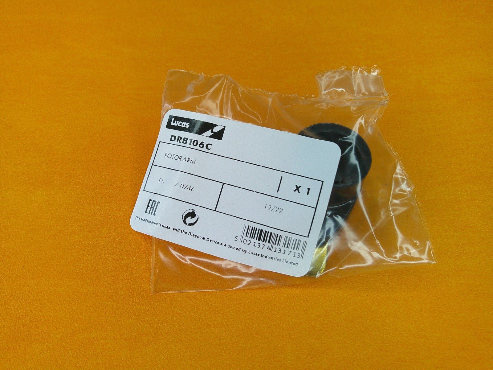 VAUXHALL CRESTA VELOX E 6 Cyl (1952 - 57) IGNITION ROTOR ARM GENUINE LUCAS DRB106C - Vroom Classics