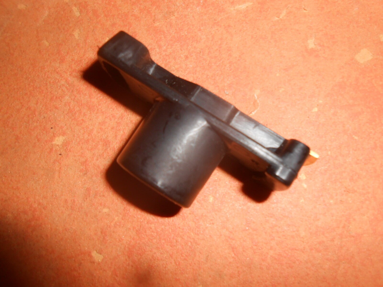 VAUXHALL NOVA 1.2,1.4,1.6 (1989 - 93) LUCAS TYPE IGNITION ROTOR ARM - 47652s - Vroom Classics