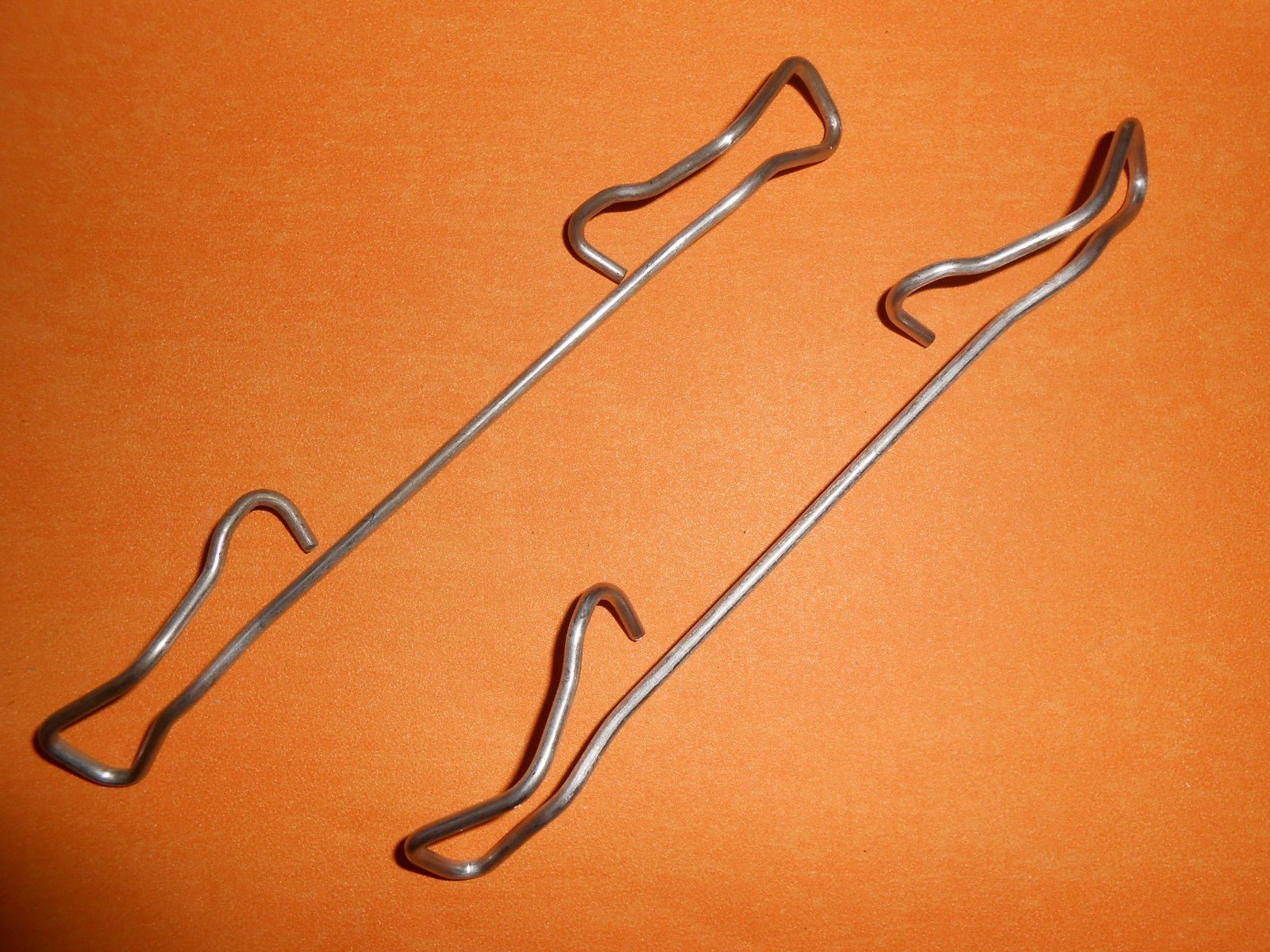 VAUXHALL NOVA(83 - 93)OPEL CORSA(93 - 00)NEW BRAKE PAD Fixing Kit - BFK750 - Vroom Classics