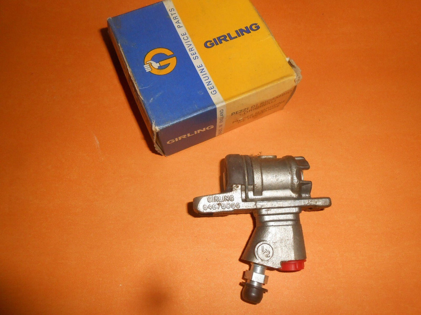 VAUXHALL VICTOR FC 101 (1964 - 66) REAR BRAKE WHEEL CYLINDER - GENUINE GIRLING - Vroom Classics
