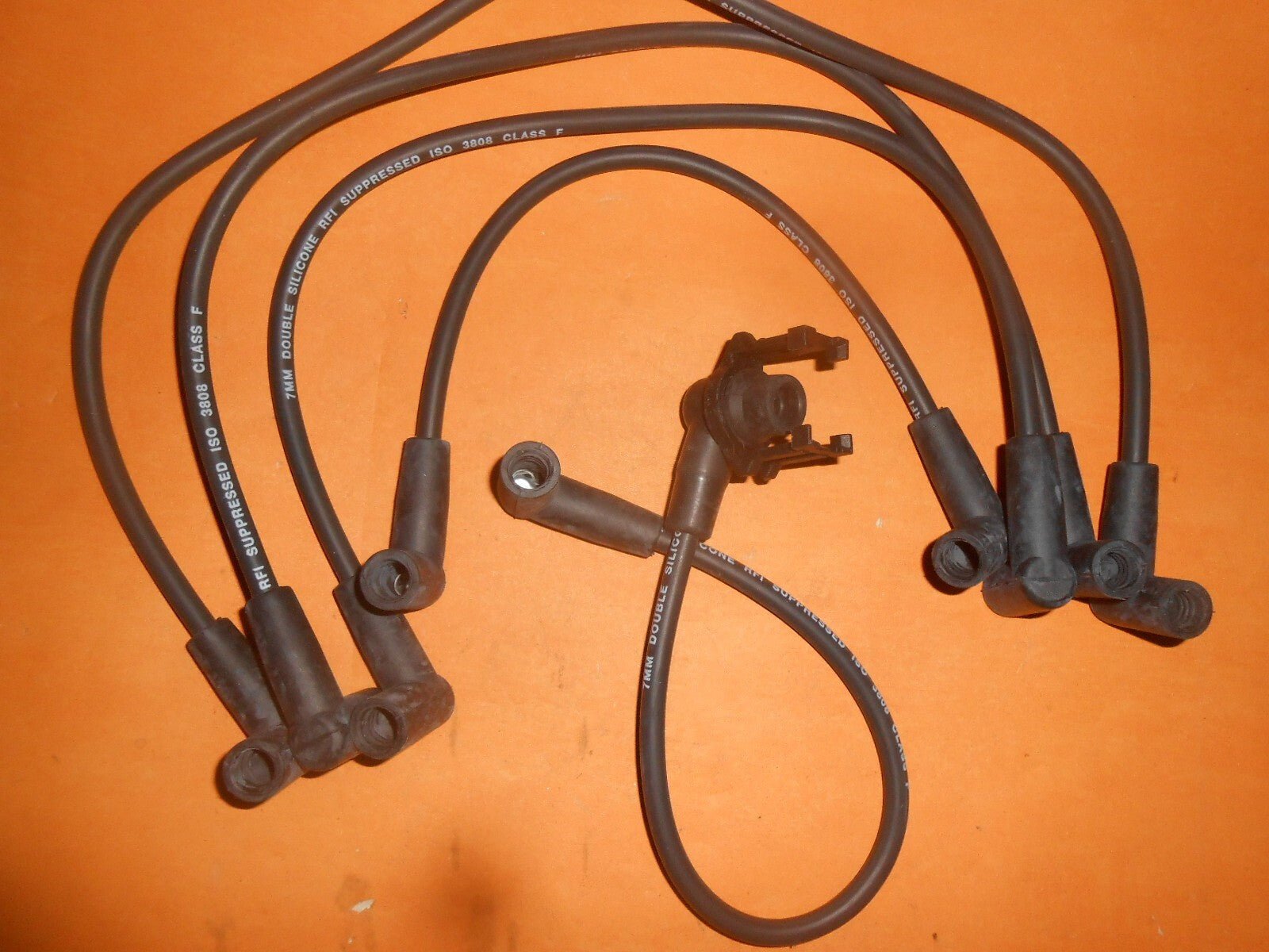 VOLVO 440, 460, 480 1.6i, 1.7i, 2.0i (1989 - 95) IGNITION PLUG LEAD SET - OEK242 - Vroom Classics