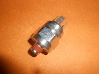 VW GOLF 1.1,1.3,1.5,1.6GTi,1.8GTi(1974 - 1984) 3 terminal BRAKE LIGHT SWITCH - 51651 - Vroom Classics