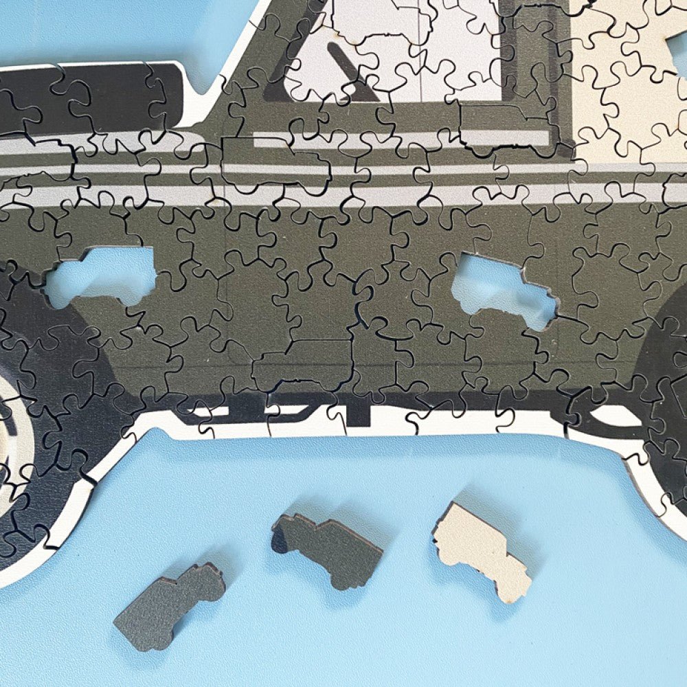 WOODEN SHAPED LAND ROVER JIGSAW - Vroom Classics